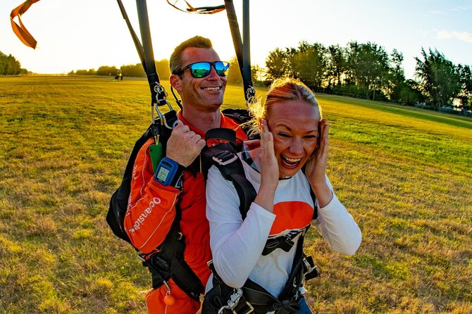 Tandem Skydiving with GoJump in Hawaii - Inside the Plane: Briefing, Harness, and Keeping Your Nerves in Check
