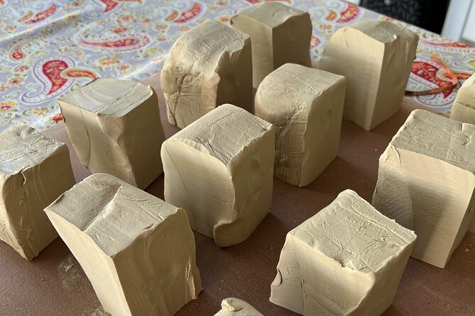 Two-hours handmade ceramic class, make your own souvenir Honolulu - The Two-Hour Workshop: From Clay Block to Your Mug or Bowl