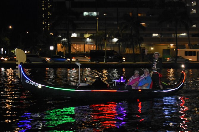 Valentine's Private Gondola Cruise in Waikiki with Drinks, Pastry - The 45-minute to 1-hour gondola route around Waikiki