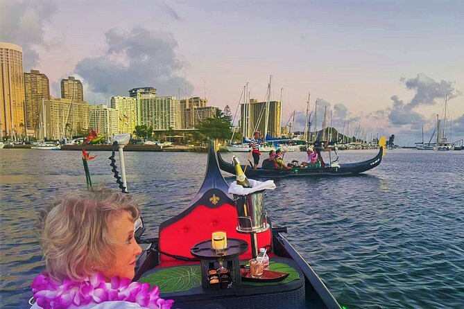 Valentine's Private Gondola Cruise in Waikiki with Drinks, Pastry - Diamond Head from the gondola: the landmark part worth waiting for