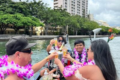 Valentine's Private Gondola Cruise in Waikiki with Drinks, Pastry - Honolulu skyline views you’ll actually be able to enjoy