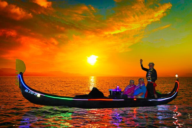 Valentine's Venetian Gondola Cruise in Waikiki - Timing Changes Everything: 45 Minutes by Day vs About an Hour at Sunset