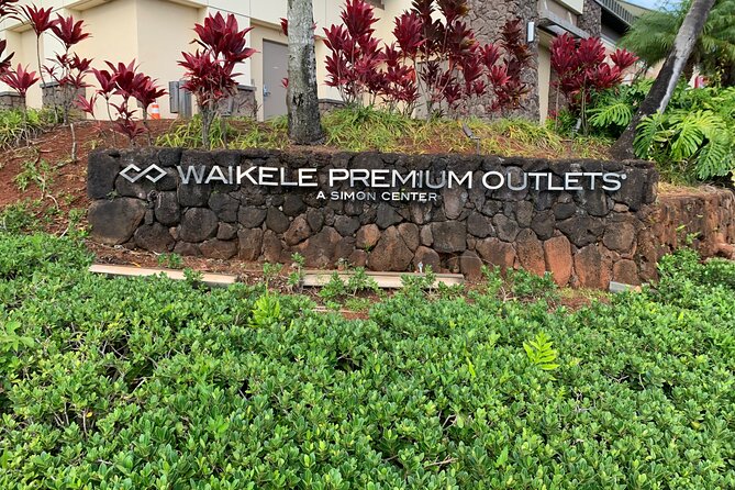 Waikele Outlet Shopping Shuttle - What Makes This Shuttle Feel Good (Even If You’re Not a Shopping Superfan)