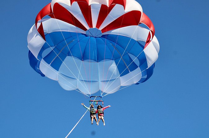 Waikiki and Diamond Head Parasailing Experience - The harness setup: what “no experience necessary” really means