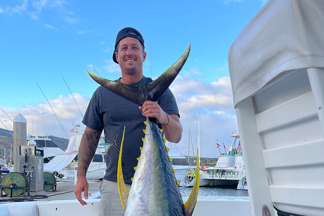 Waikiki Deep Sea Fishing Charter from Oahu - Comfort onboard: AC, a kitchen, snacks, and downtime