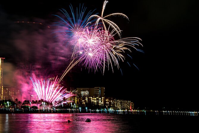 Waikiki Friday Firework Catamaran Tour - The Hilton Hawaiian Village Fireworks Stop at 7:45 PM