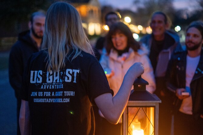 Waikiki Ghost Tour: Torches & Terrors - The guides: friendly storytelling that connects history to the spooky bits