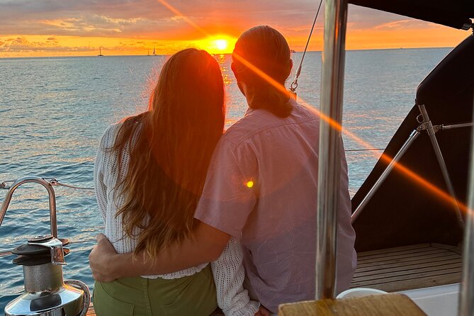 Waikiki private Day Tour and Sunset sail for couples - Where you meet and how the timing usually feels (2 hours on the water)