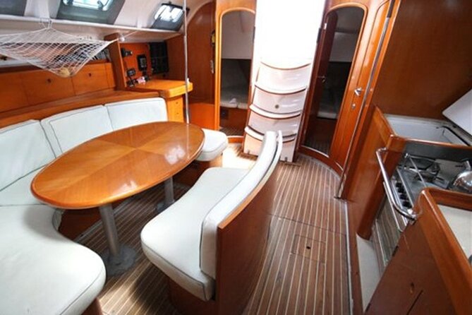 Waikiki Sail and Snorkel Adventure Best of Hawaii 2023 - What makes the private setup worth your time