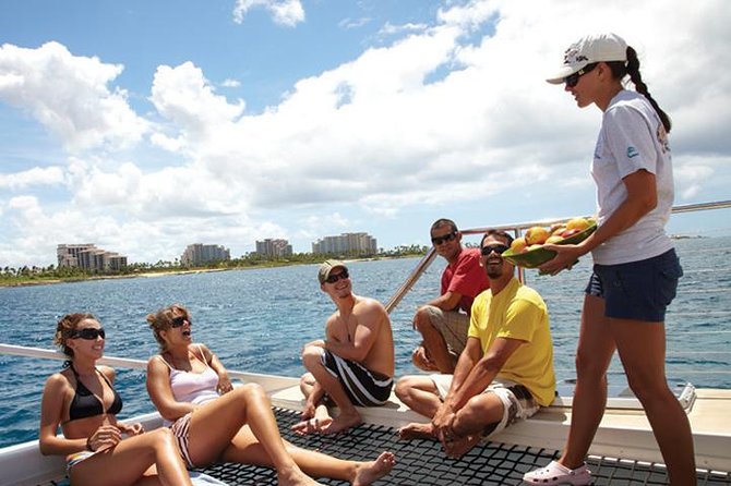 West Oahu Afternoon Turtle Snorkel Sail - Boat Comfort and On-Board Perks: Snacks, Premium Bar, and Restrooms