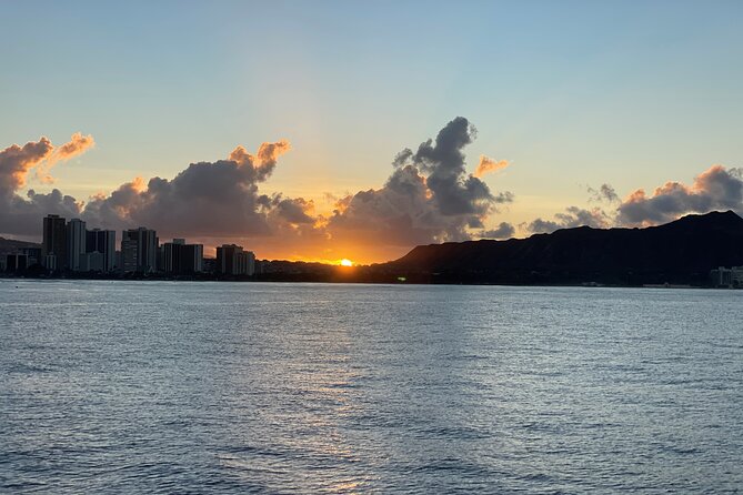 Whale Watching and Sunrise Breakfast Cruise in Honolulu - Getting there at 1009 Ala Moana Blvd: start smart, not stressed
